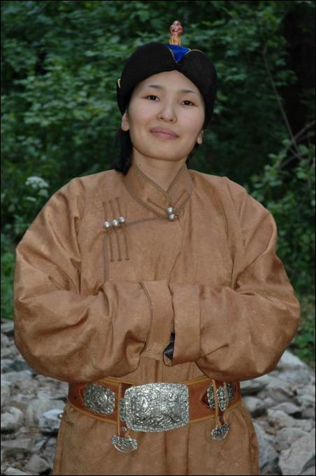 коллекция исторических костюмов пополнилась монгольскими и казахскими костюмами